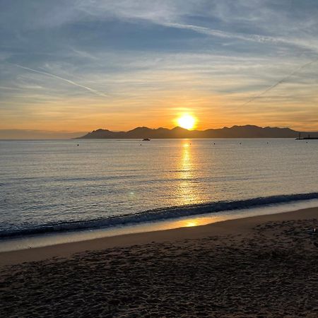 Cannes, Croisette, Palais Miramar Екстер'єр фото
